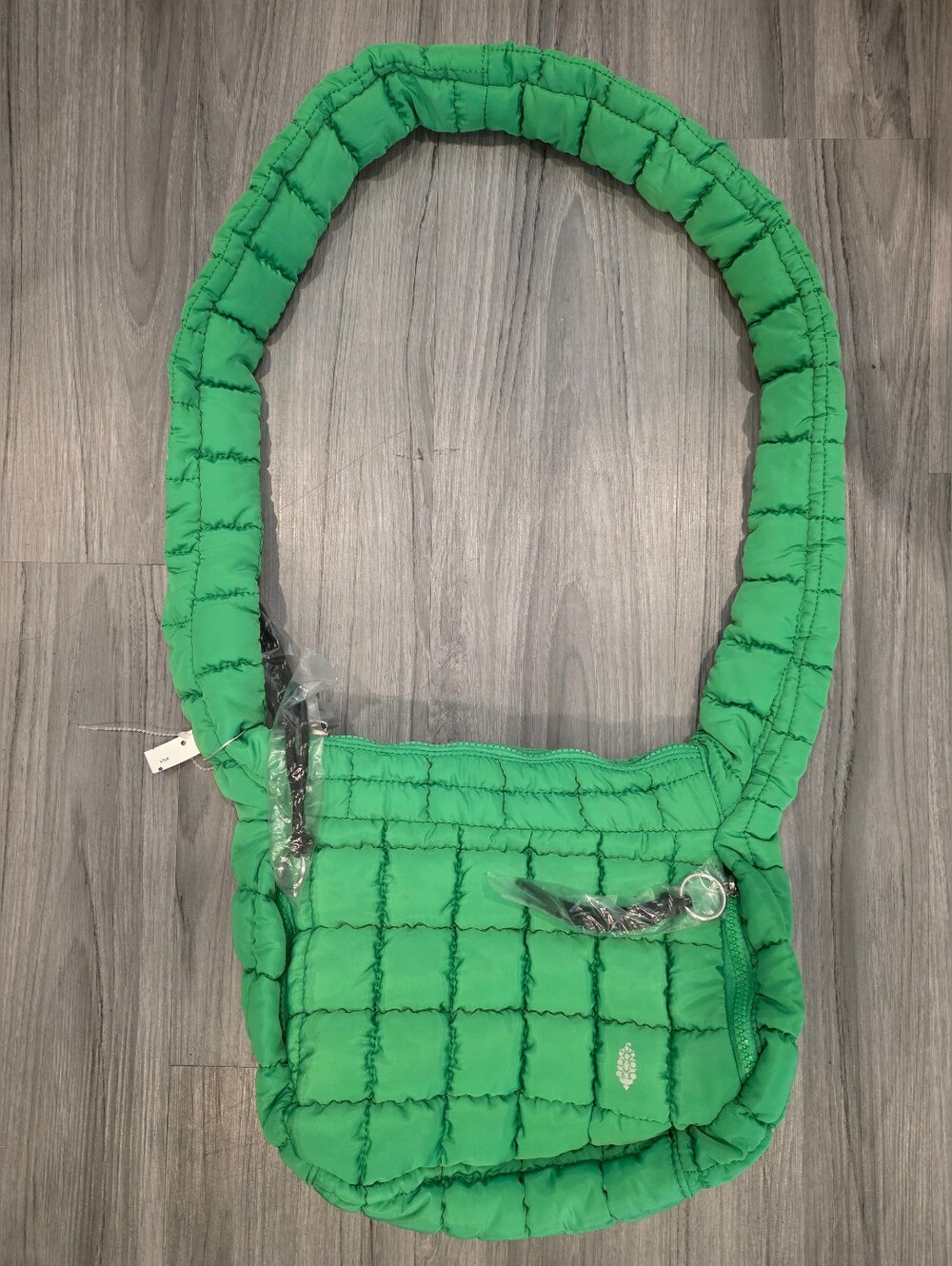 Free People Mini Carryall Sling Bag Quilted Carryall Kelly Green - Picture 3 of 12